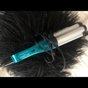 BedHead Wave Artist Hot Tool